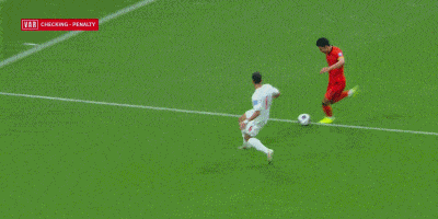 随机Doinb在尤文图斯比赛中绝杀，精彩发挥引发热议！